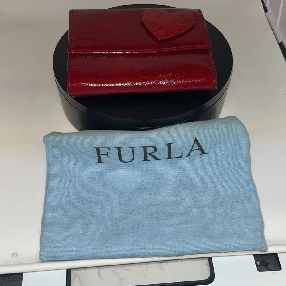 💯 Candy Apple Red Furla Wallet - Picture 2 of 7